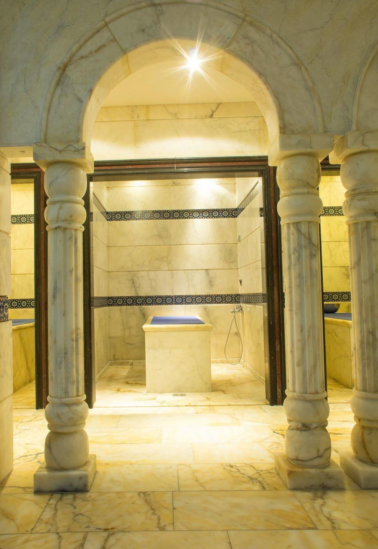 Thousand Nights Hotel Amman Esterno foto A hammam in the Four Seasons Hotel, Amman, Jordan